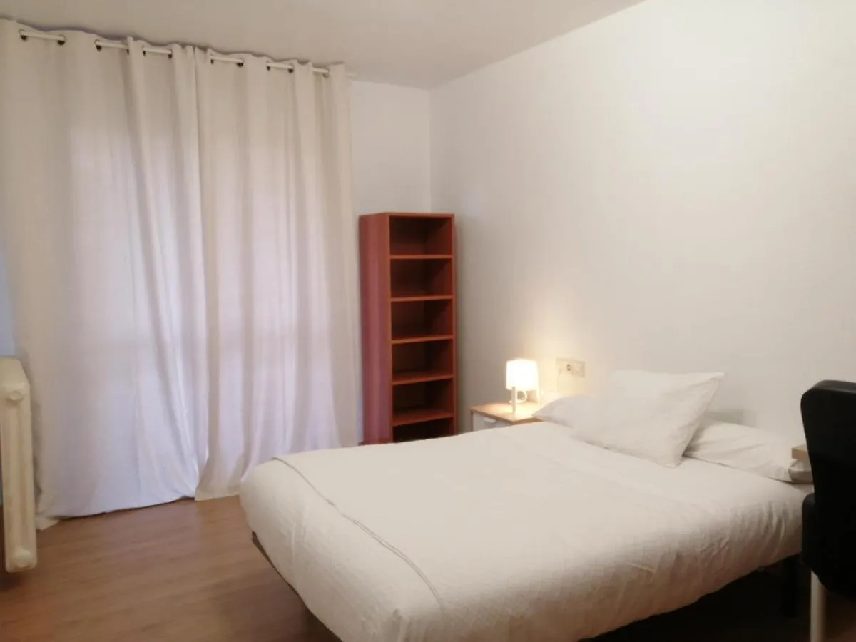Funcional Y Renovado Apartamento En Iturrama Pamplona