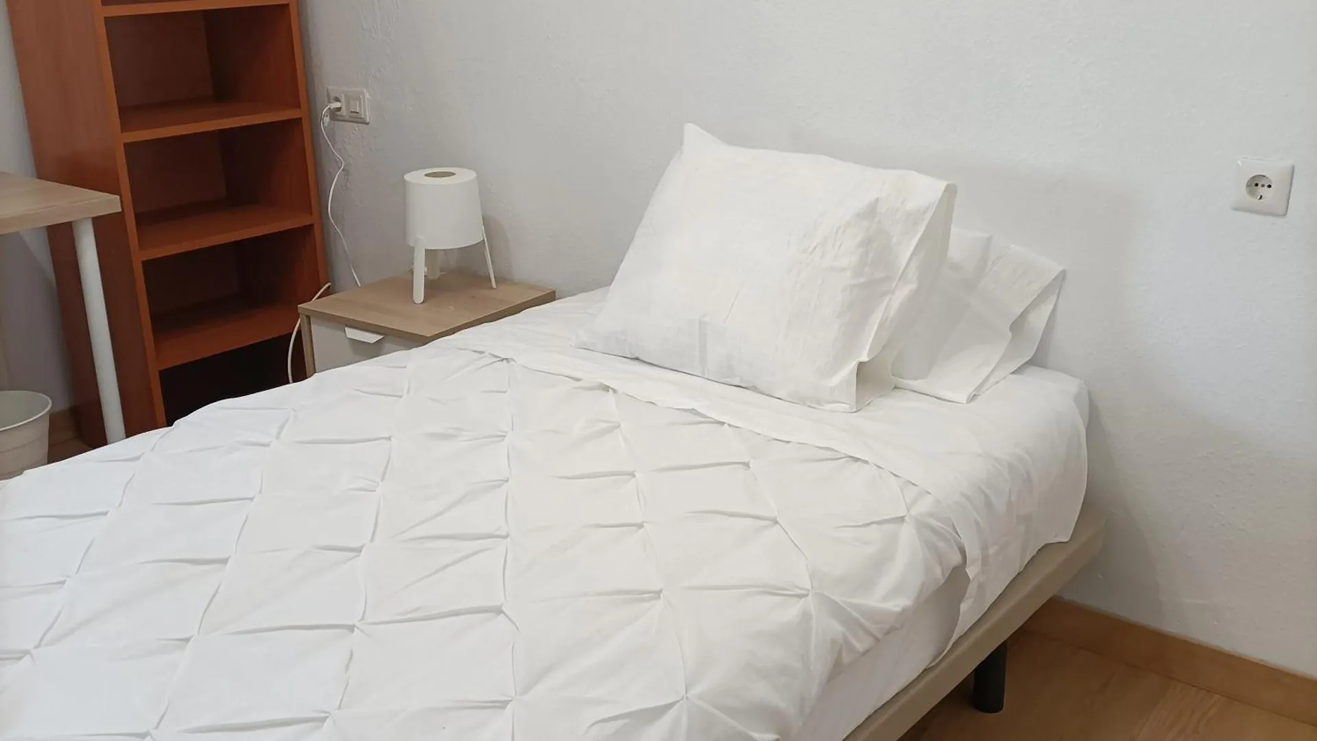 Funcional Y Renovado Apartamento En Iturrama Pamplona 0*,